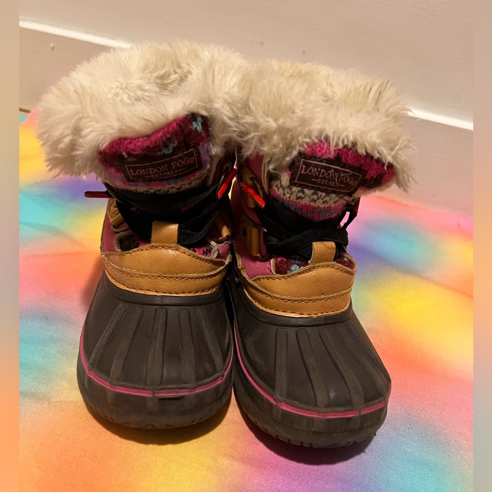 Cute toddler 8 London Fog winter boots for girls